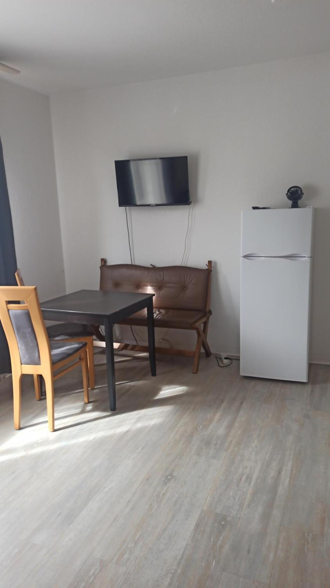 Helle Ferienwohnung An Der Rheinpromenade 50 Qm 뒤스부르크 외부 사진