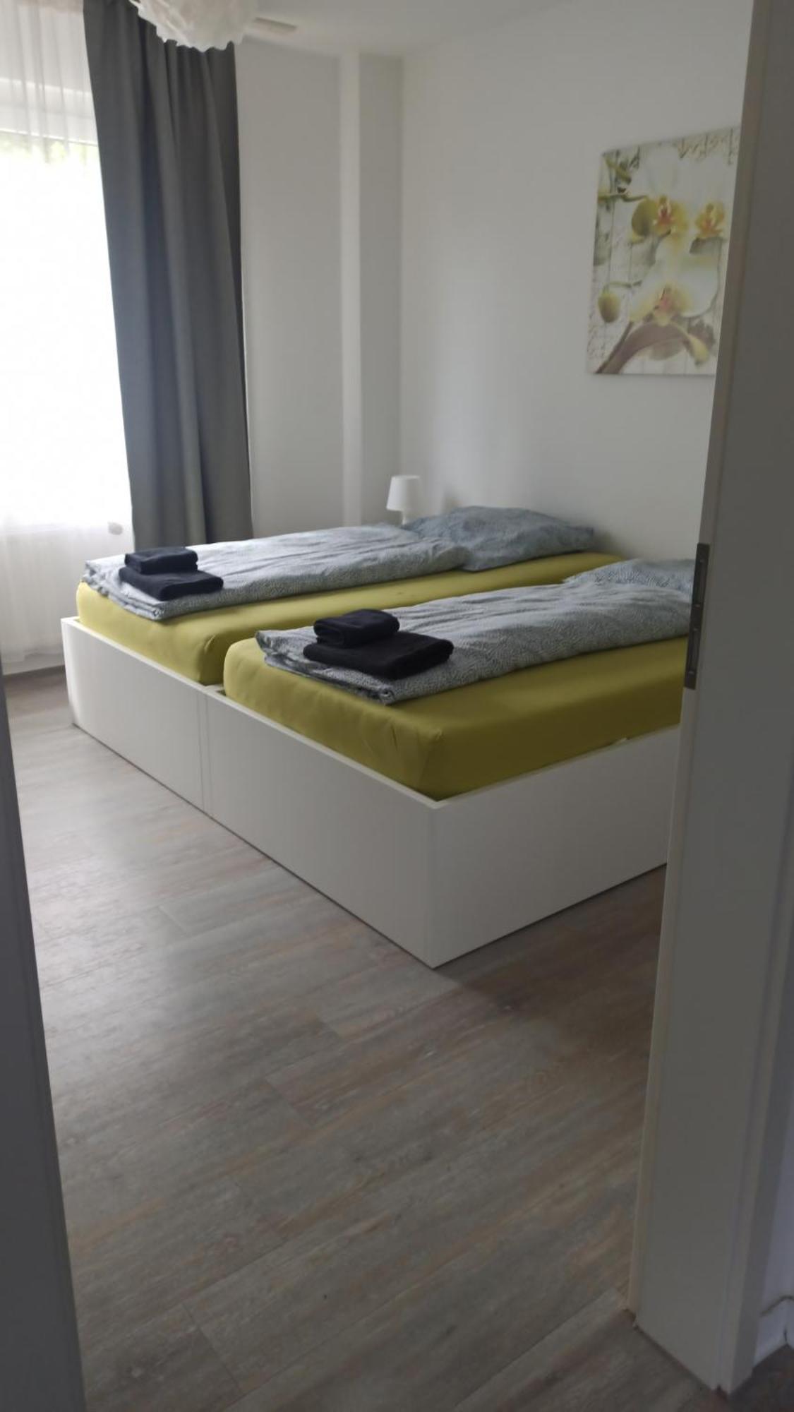 Helle Ferienwohnung An Der Rheinpromenade 50 Qm 뒤스부르크 외부 사진