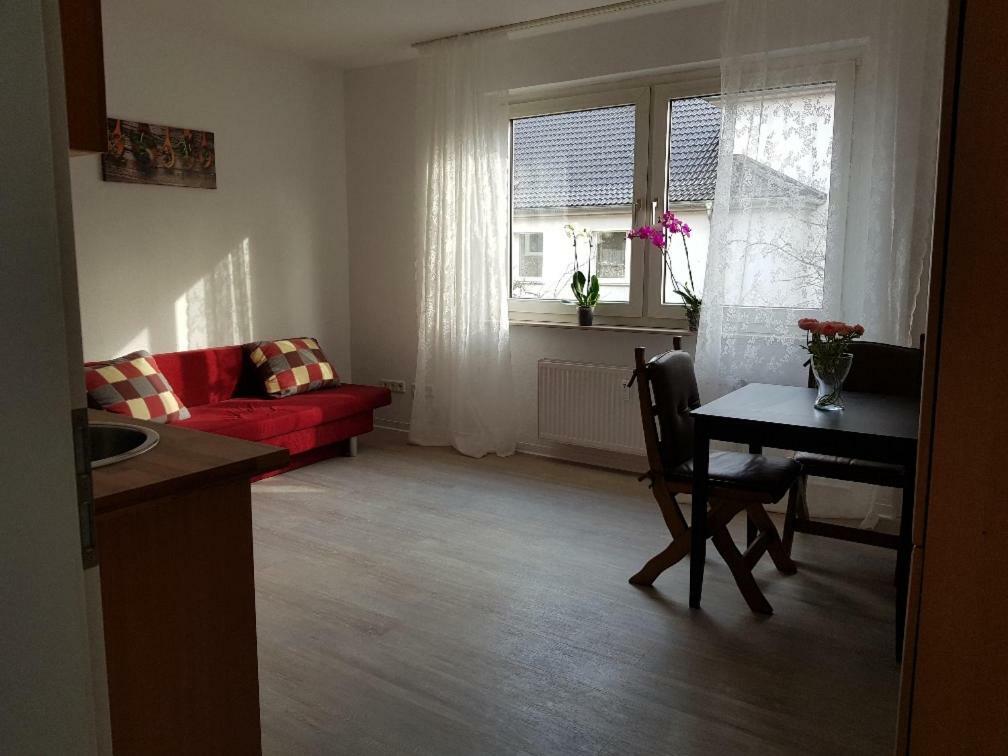 Helle Ferienwohnung An Der Rheinpromenade 50 Qm 뒤스부르크 외부 사진